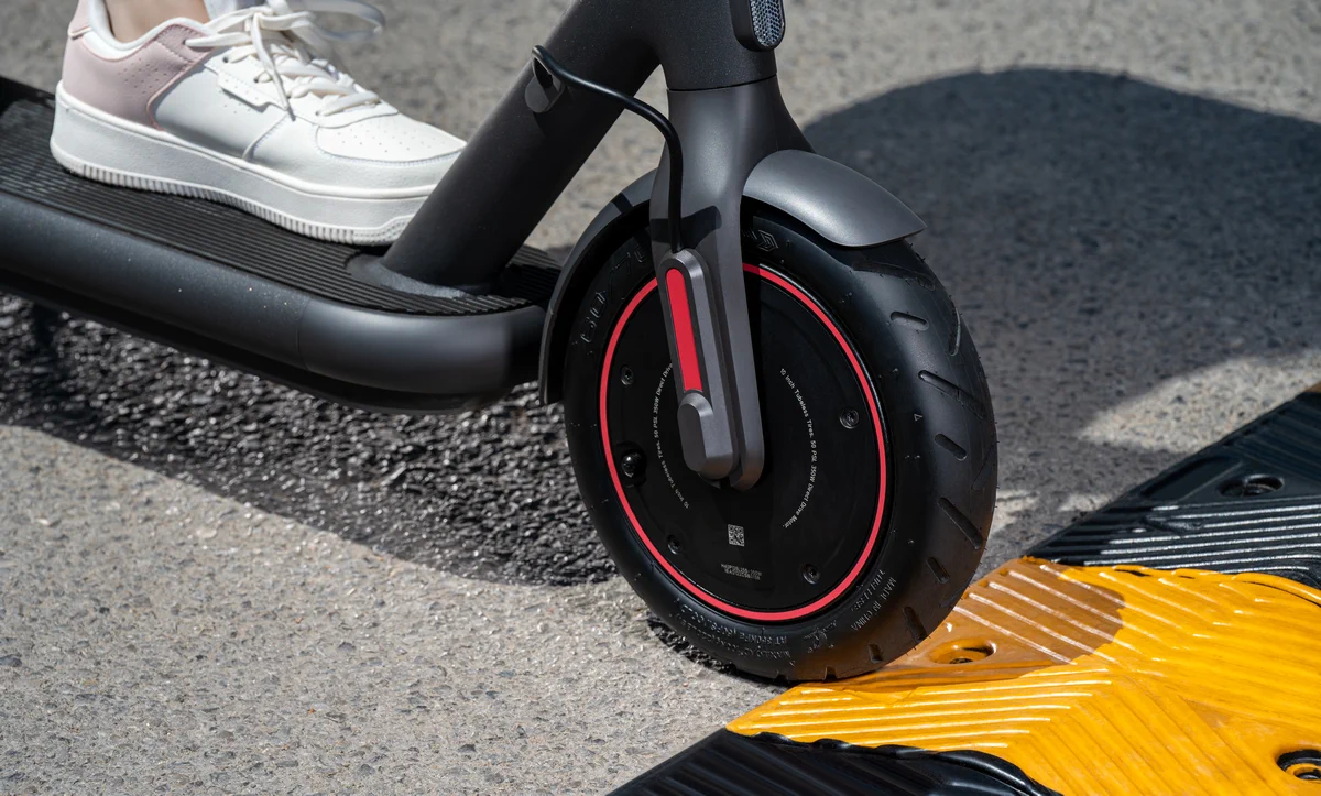 Xiaomi Electric Scooter 4 Pro: full specifications, photo